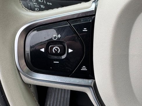 Used 2023 Volvo XC90 T8 Ultimate w/ Protection Package image 21