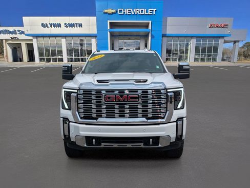 Used 2024 GMC Sierra 2500 Denali AWD/4WD image 2