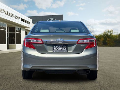 Used 2013 Toyota Camry XLE w/ Leather Pkg FWD image 9