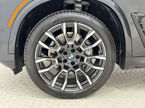 New 2026 BMW X5 xDrive40i w/ M Sport Package AWD/4WD image 12