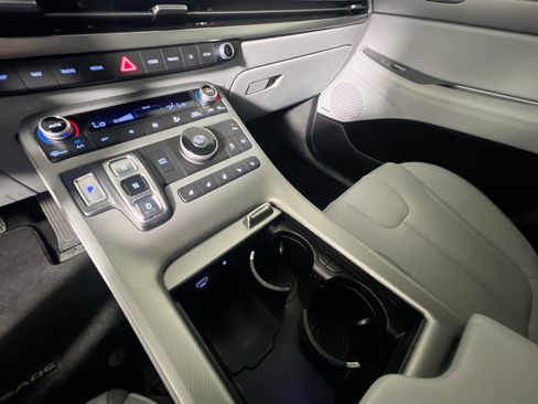 Used 2024 Hyundai Palisade SEL w/ Premium Package FWD image 26