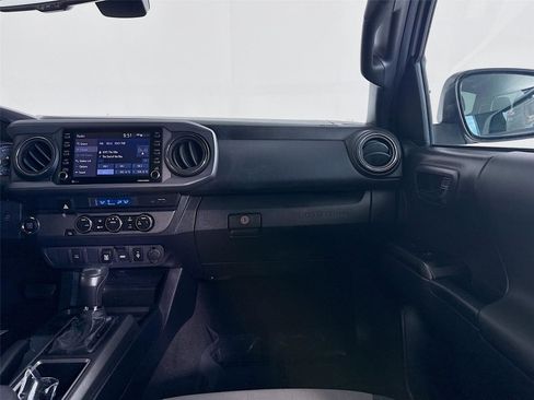 Used 2022 Toyota Tacoma TRD Off-Road RWD image 20