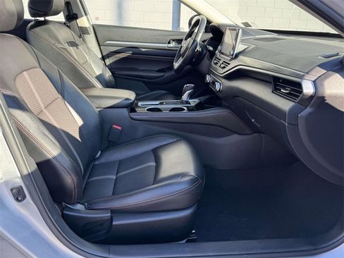 Used 2023 Nissan Altima 2.5 SR image 13