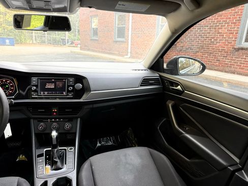 Used 2019 Volkswagen Jetta S FWD image 25