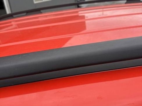 Used 2020 Jeep Renegade Altitude w/ UConnect 8.4 Nav Group FWD image 10