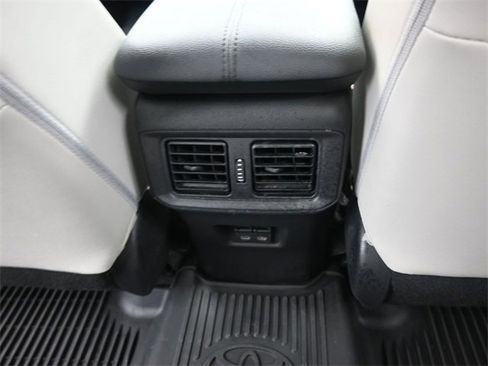 Used 2023 Toyota RAV4 Limited image 27