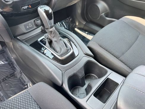 Used 2020 Nissan Rogue Sport S FWD image 15
