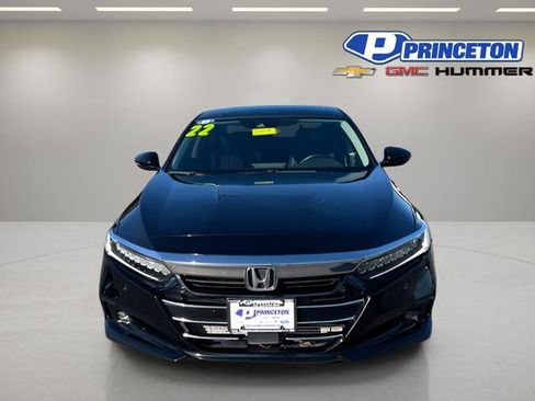 Used 2022 Honda Accord Touring image 2