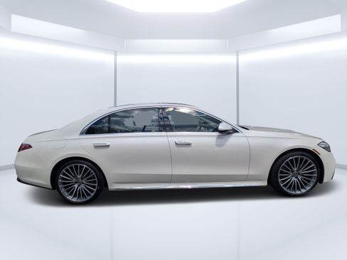 Certified 2023 Mercedes-Benz S 580 4MATIC Sedan image 2