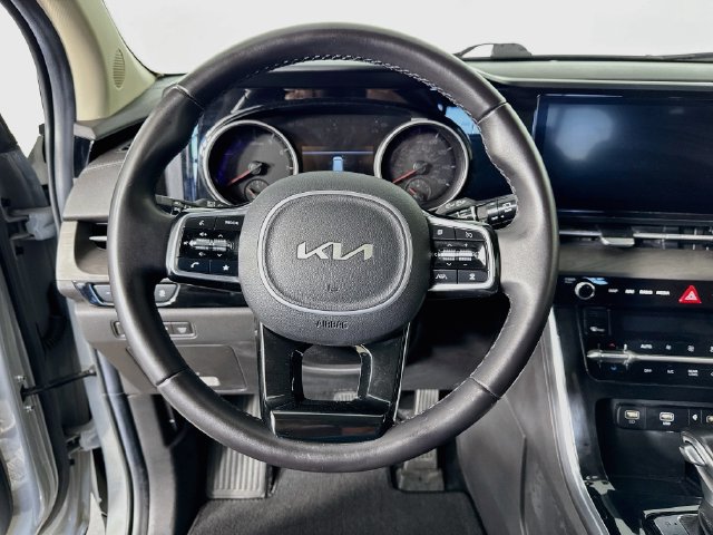 Used 2022 Kia Carnival SX FWD image 12