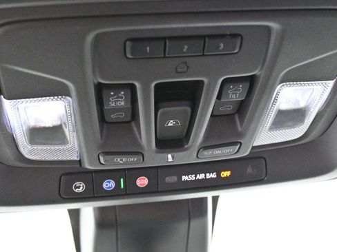 Used 2022 Chevrolet Silverado 2500 High Country AWD/4WD image 29