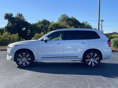 Certified 2023 Volvo XC90 B6 Ultimate w/ Protection Package Premier AWD/4WD image 4