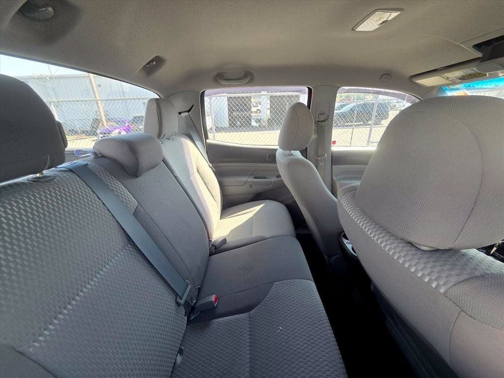 Used 2015 Toyota Tacoma PreRunner RWD image 6