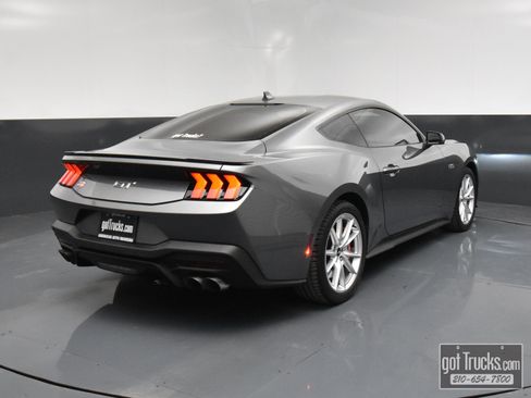 Used 2024 Ford Mustang GT Premium image 43