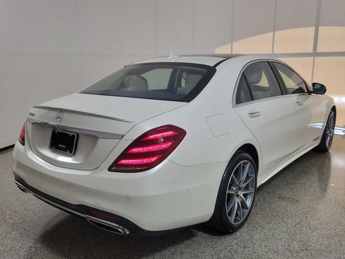 Used 2020 Mercedes-Benz S 560 Sedan image 4