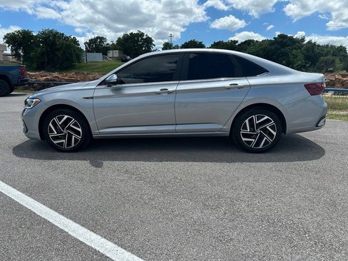 Used 2024 Volkswagen Jetta SEL FWD image 6