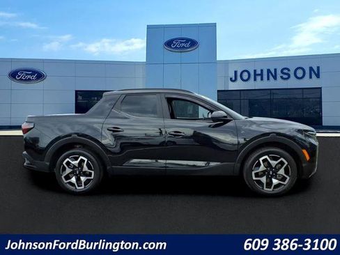Used 2022 Hyundai Santa Cruz Limited AWD/4WD image 2