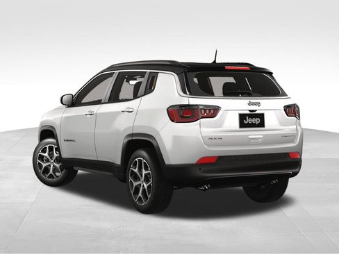 New 2025 Jeep Compass Limited image 4