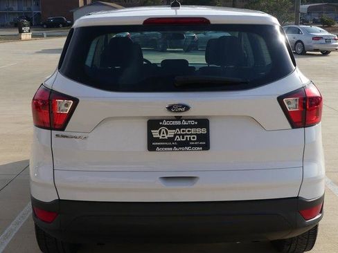Used 2019 Ford Escape S image 4