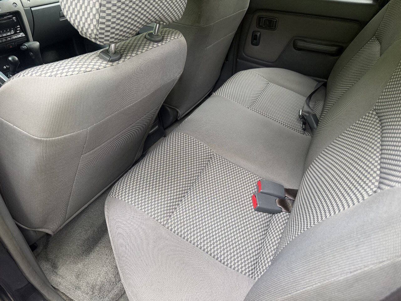 Used 2002 Nissan Frontier SE AWD/4WD image 64