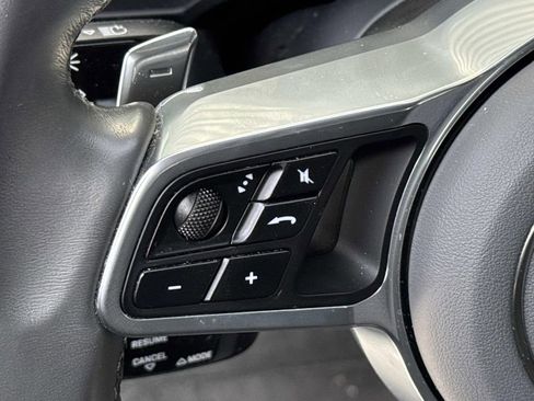 Certified 2023 Porsche Cayenne AWD/4WD image 26
