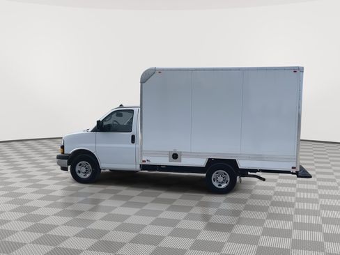New 2025 Chevrolet Express 3500 w/ Power Convenience Package image 27