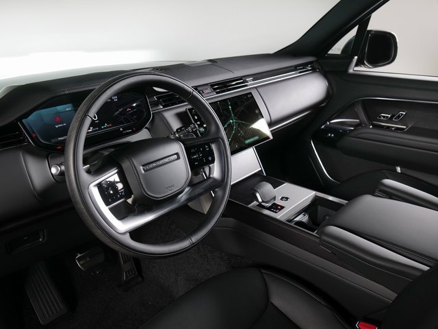 New 2026 Land Rover Range Rover Long Wheelbase SE AWD/4WD image 17