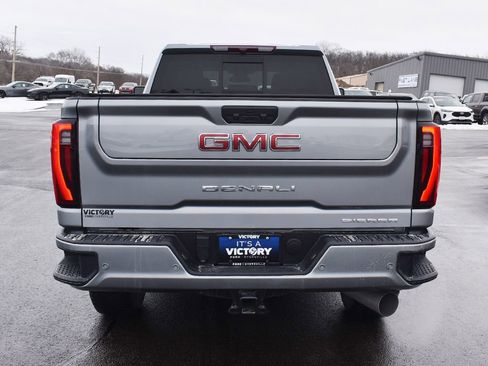 Used 2025 GMC Sierra 2500 Denali image 29