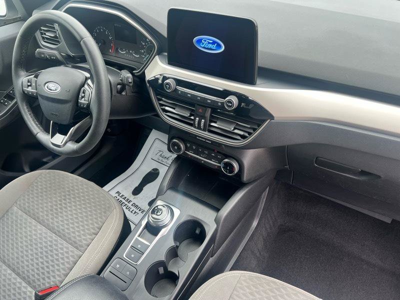 Used 2022 Ford Escape SE w/ Cold Weather Package AWD/4WD image 12