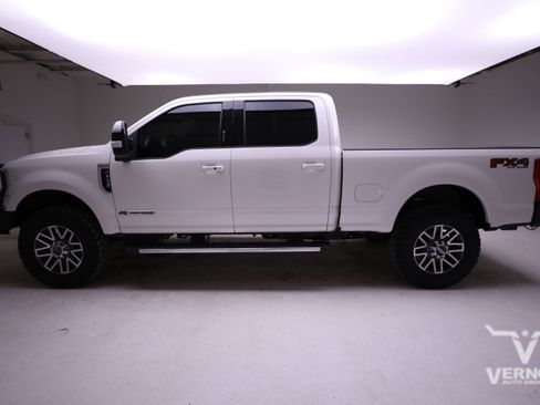 Used 2019 Ford F250 Lariat w/ Lariat Ultimate Package image 2