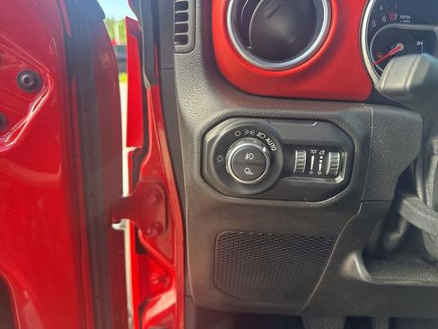 Used 2020 Jeep Gladiator Rubicon image 14