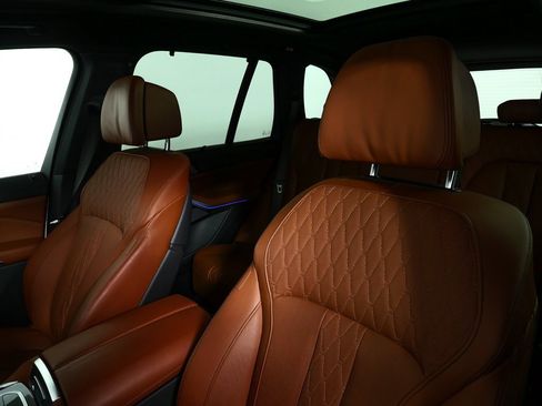 Used 2022 BMW X5 M50i w/ Executive Package image 5