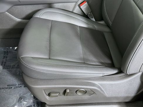 Used 2025 Chevrolet Tahoe LT w/ Comfort Package image 20