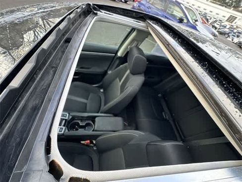 Used 2018 Honda Civic EX image 6