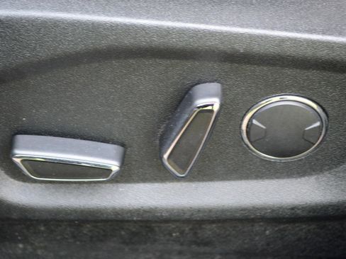 Used 2018 Ford Edge SEL w/ Equipment Group 201A image 23