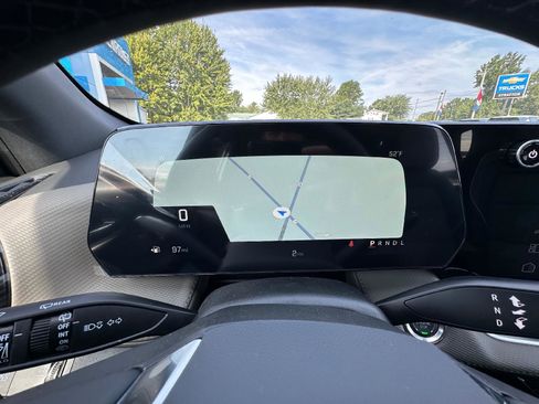 New 2026 Chevrolet Equinox LT w/ Convenience Package II image 25