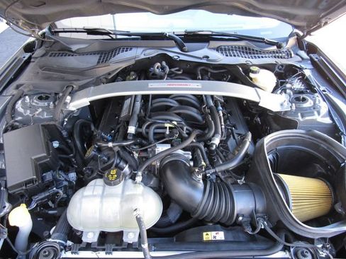 Used 2018 Ford Mustang Shelby GT350 w/ Electronics Package RWD image 9