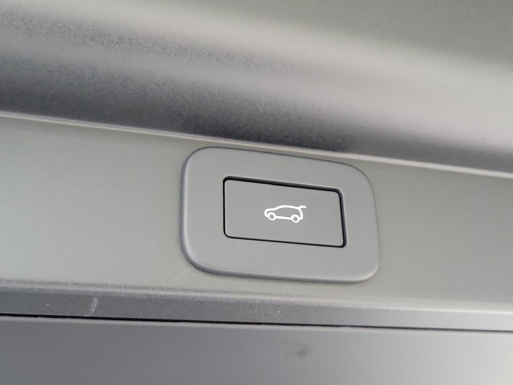 New 2026 Land Rover Range Rover SV AWD/4WD image 12