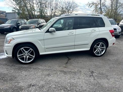 Used 2011 Mercedes-Benz GLK 350 4MATIC image 1