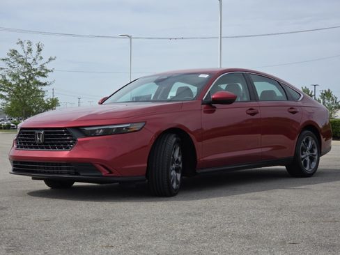 Used 2023 Honda Accord EX image 14