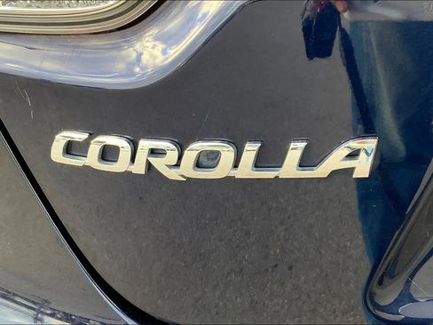Used 2020 Toyota Corolla LE FWD image 29