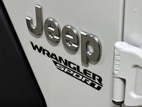 Used 2021 Jeep Wrangler Sport image 25