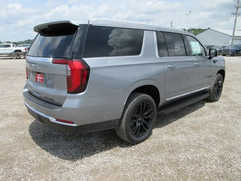 New 2026 GMC Yukon XL Elevation w/ Elevation Premium Package AWD/4WD image 4