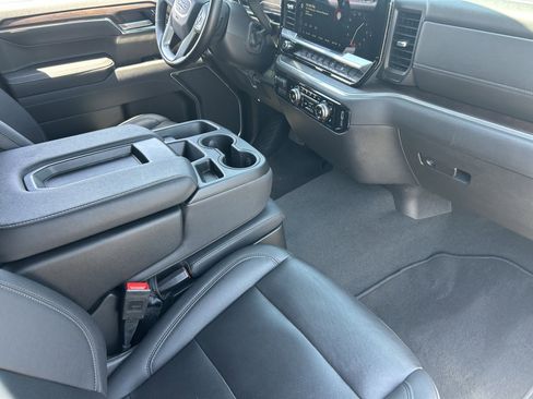 Certified 2025 GMC Sierra 1500 SLT RWD image 12