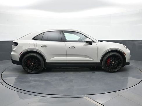 New 2026 Porsche Macan 4S Electric AWD/4WD image 25