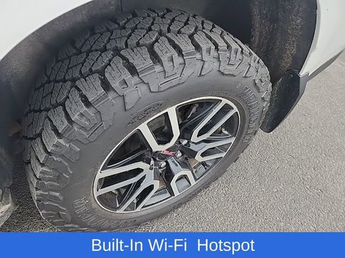 Used 2023 GMC Yukon AT4 image 11