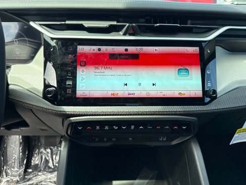 New 2026 Jeep Cherokee Limited AWD/4WD image 12