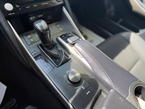 Used 2018 Lexus IS 350 AWD image 27