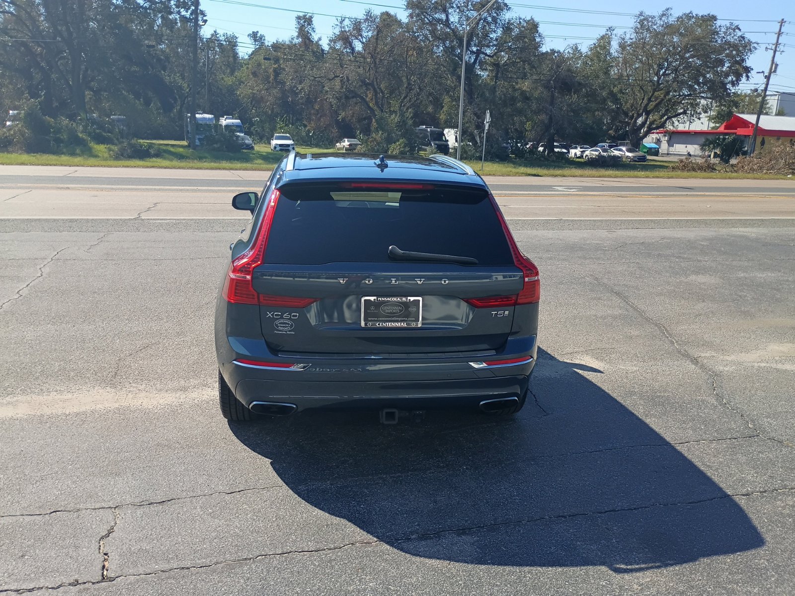 Used 2019 Volvo XC60 T5 Inscription w/ Protection Package Premier FWD image 3