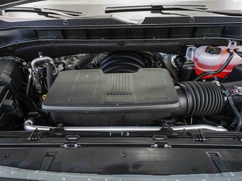 New 2026 Chevrolet Suburban LS image 25